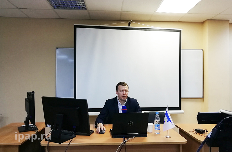 Петров Сергей Викторович — независимый международный BIM-эксперт и сертифицированный BIM-менеджер, выступает перед специалистами-сметчиками